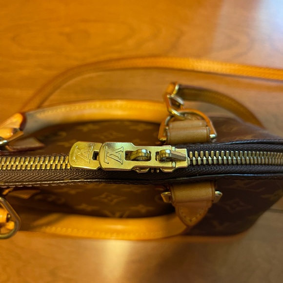 SOLD LOCALLY ❤️❤️❤️ - Picture 4 of 8